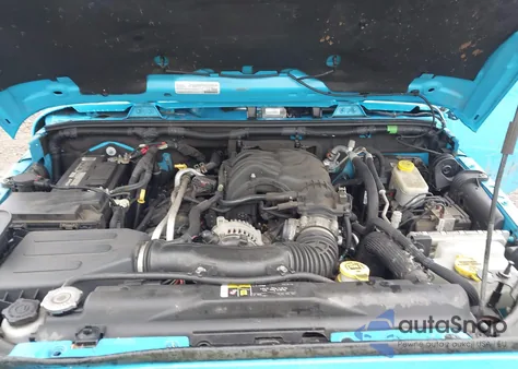 2017 Jeep Wrangler Unlimited Sahara 4X4 из США, поврежденный, VIN 1C4BJWEG2HL638212